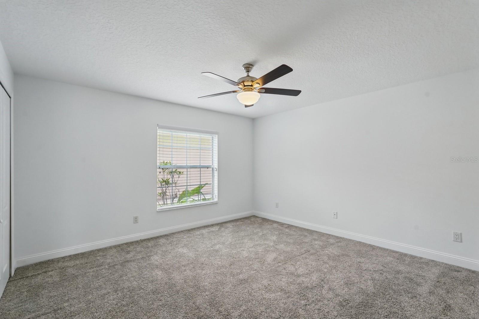 Image 31 of 49 For 47 Old Oak Drive S