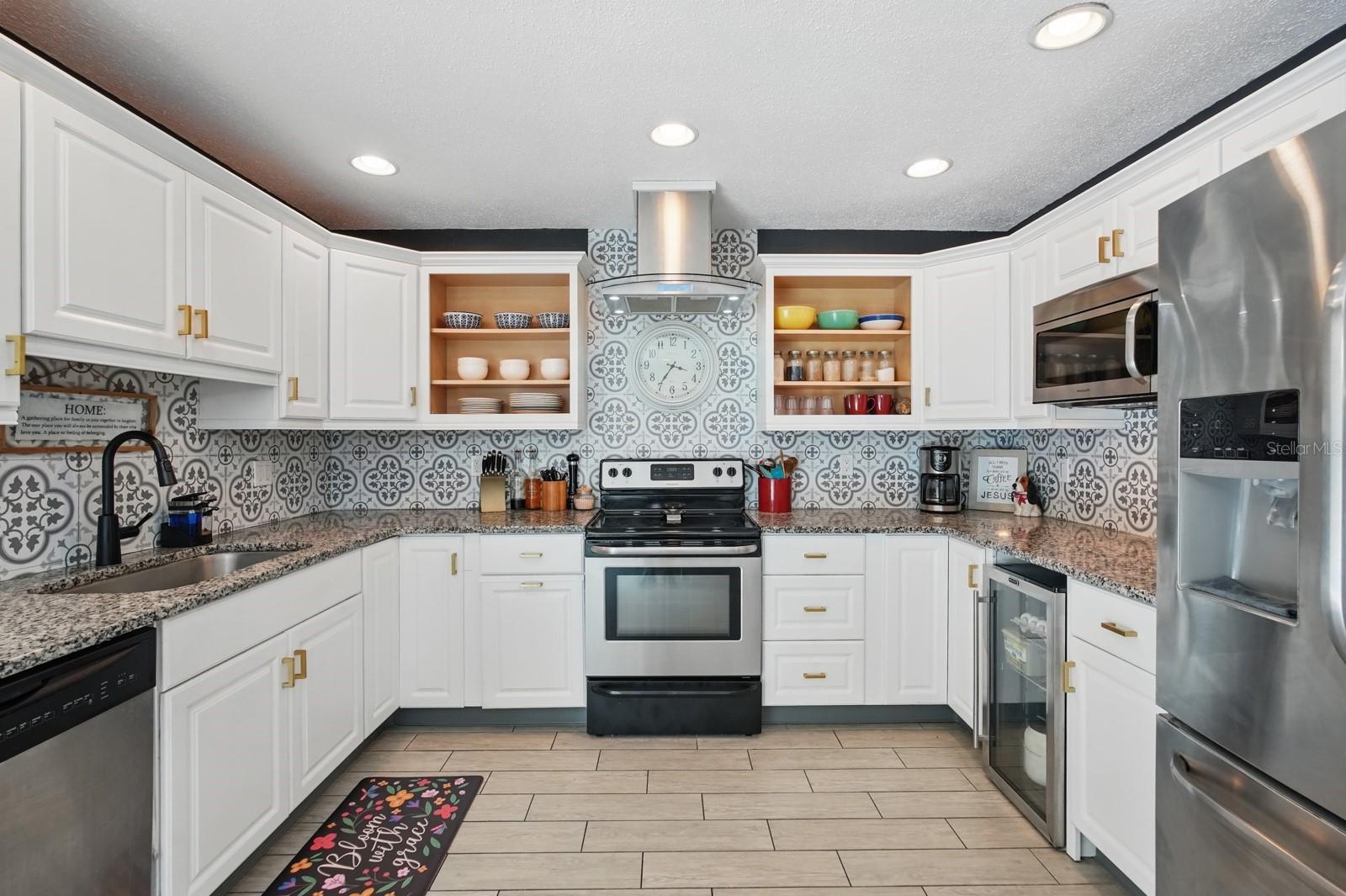 Image 11 of 33 For 290 Greenwood Circle