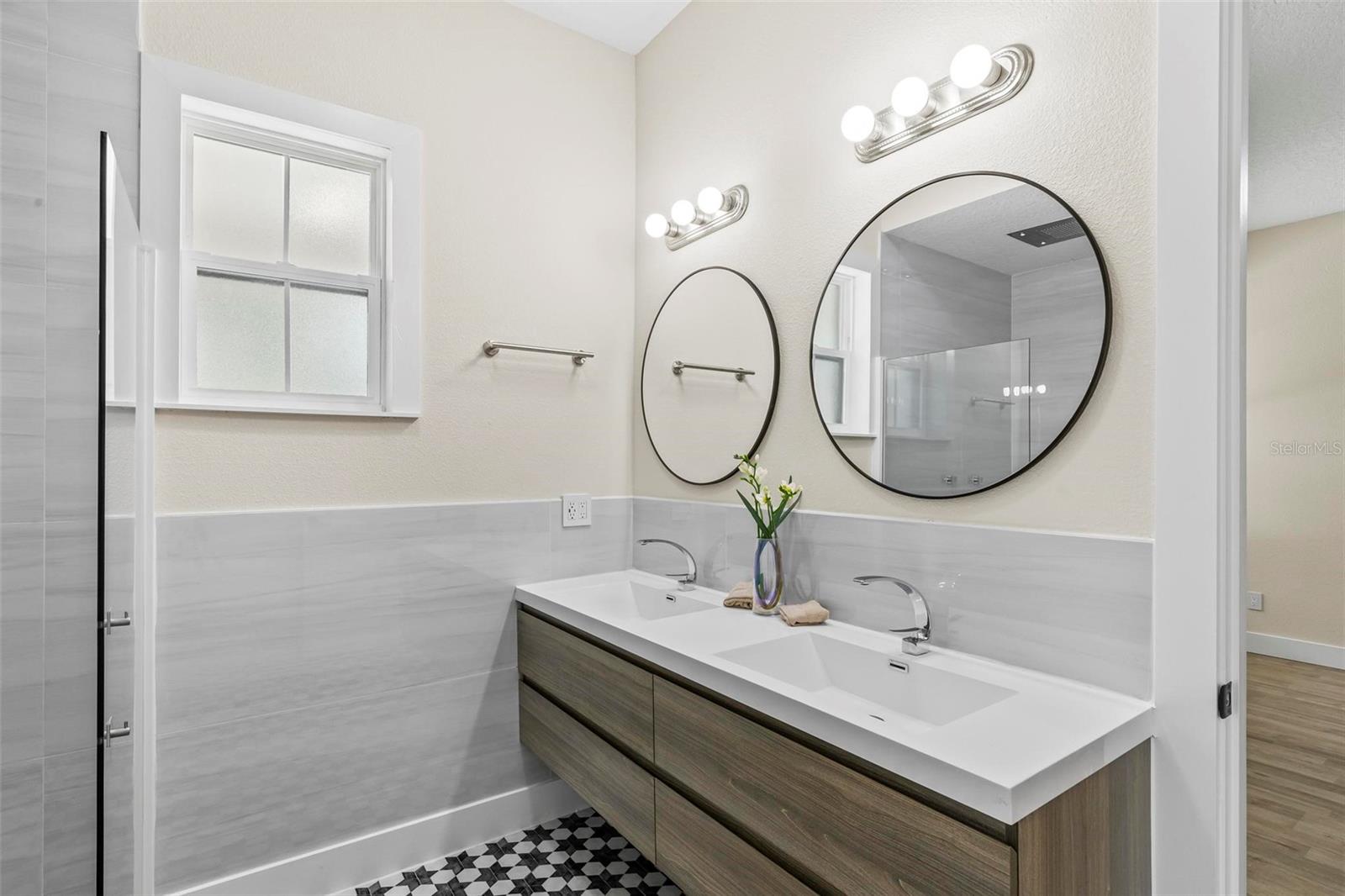 Image 47 of 83 For 62 Whittington Drive