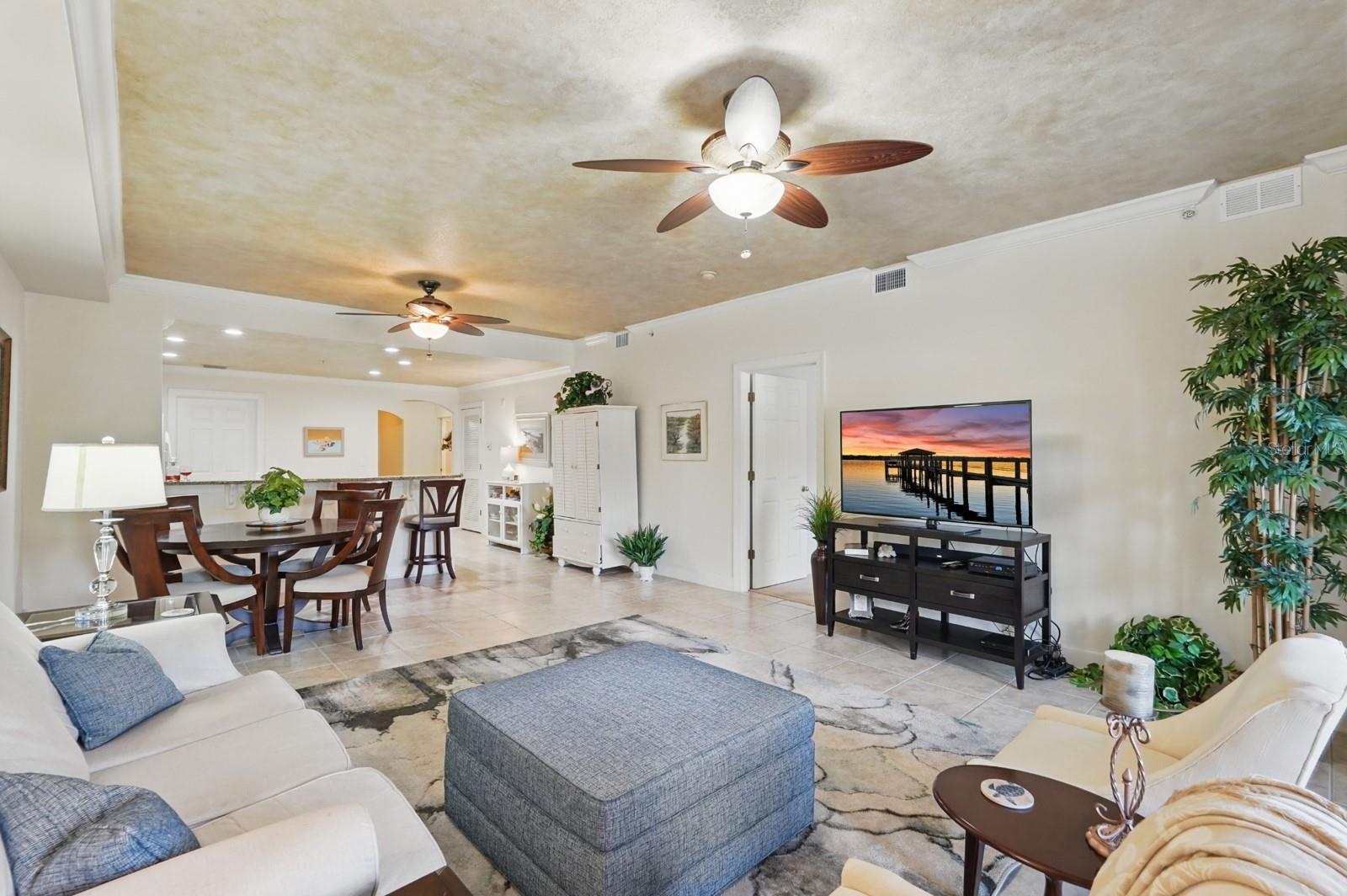 Image 11 of 41 For 200 Bella Harbor Court 105
