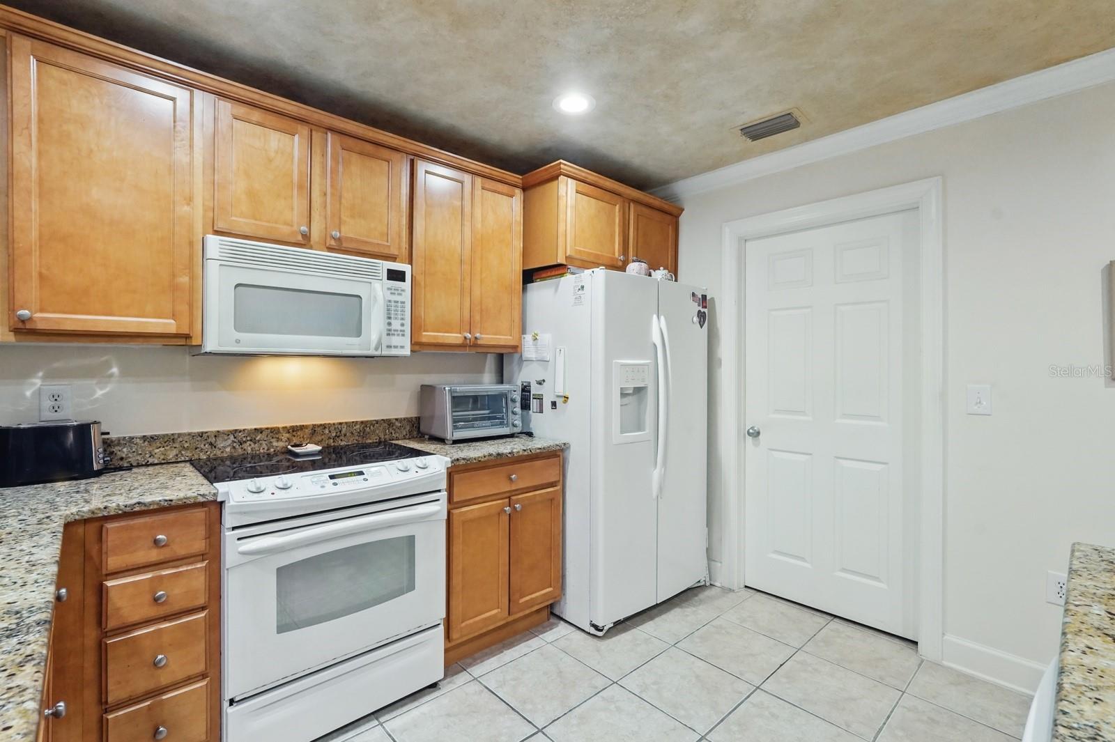 Image 19 of 41 For 200 Bella Harbor Court 105