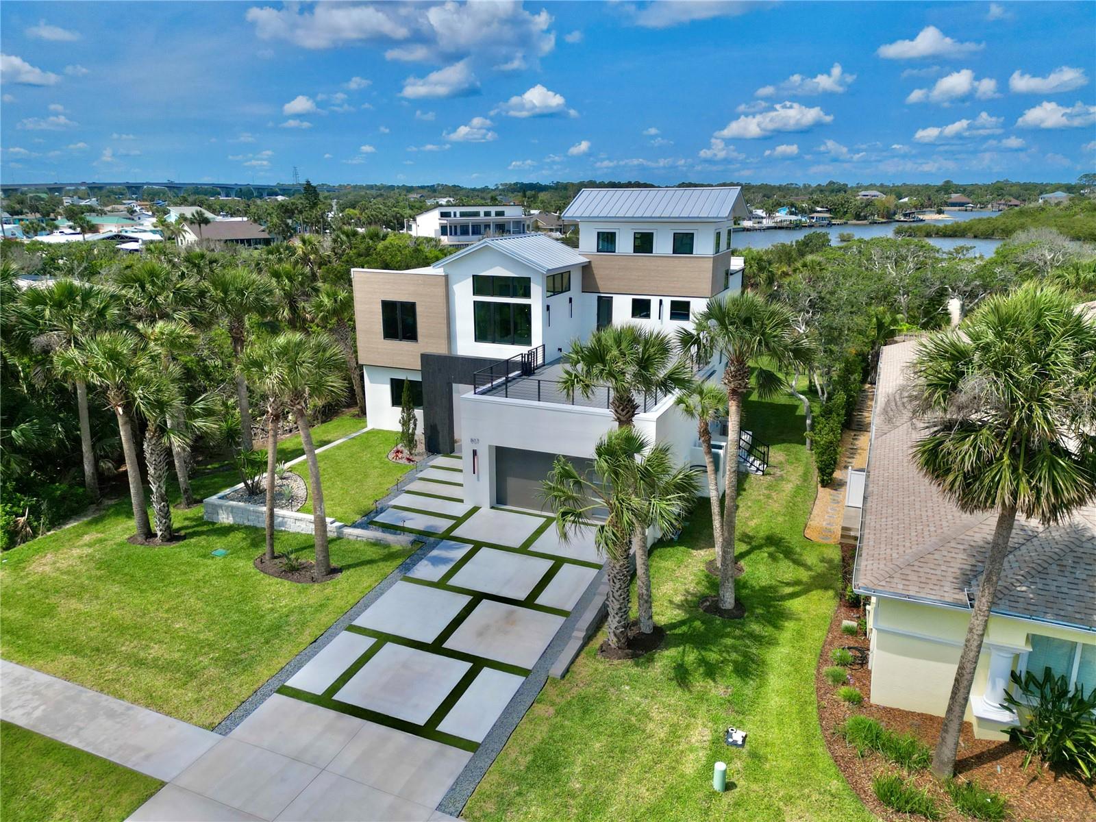Image 7 of 100 For 807 Flagler Avenue
