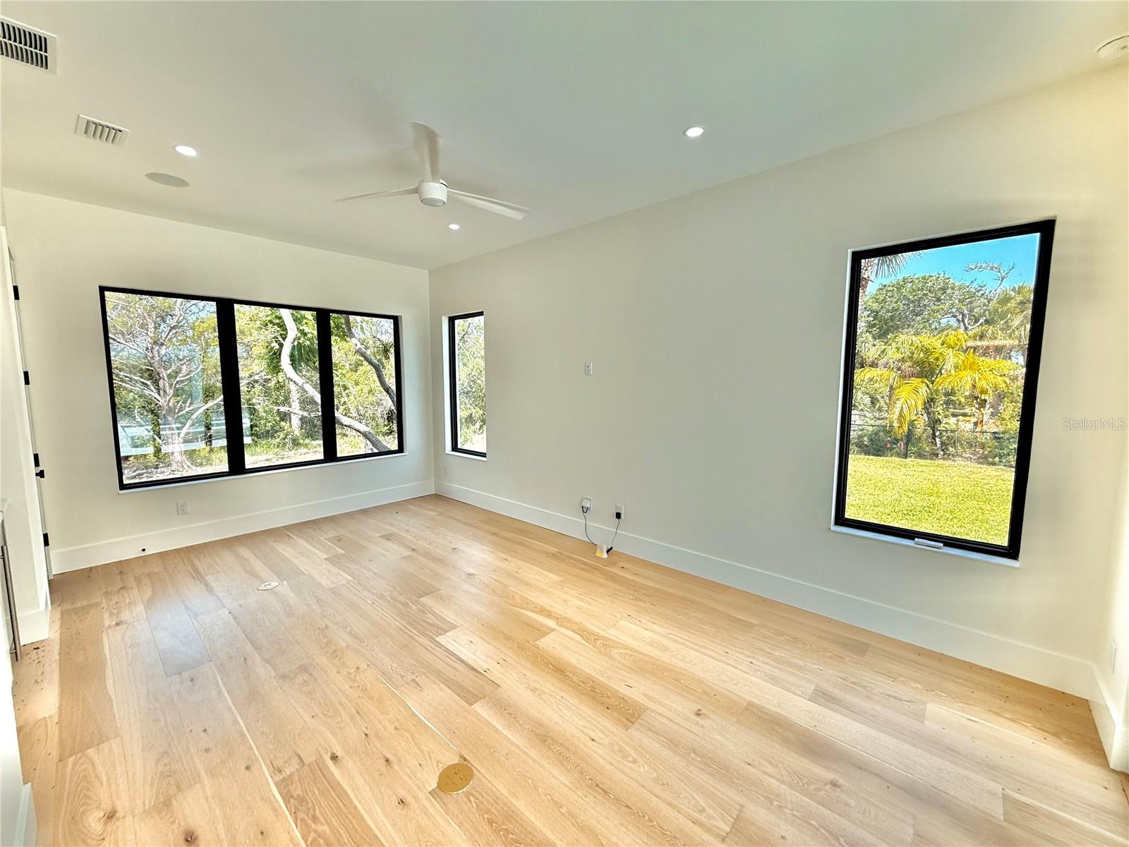 Image 71 of 100 For 807 Flagler Avenue