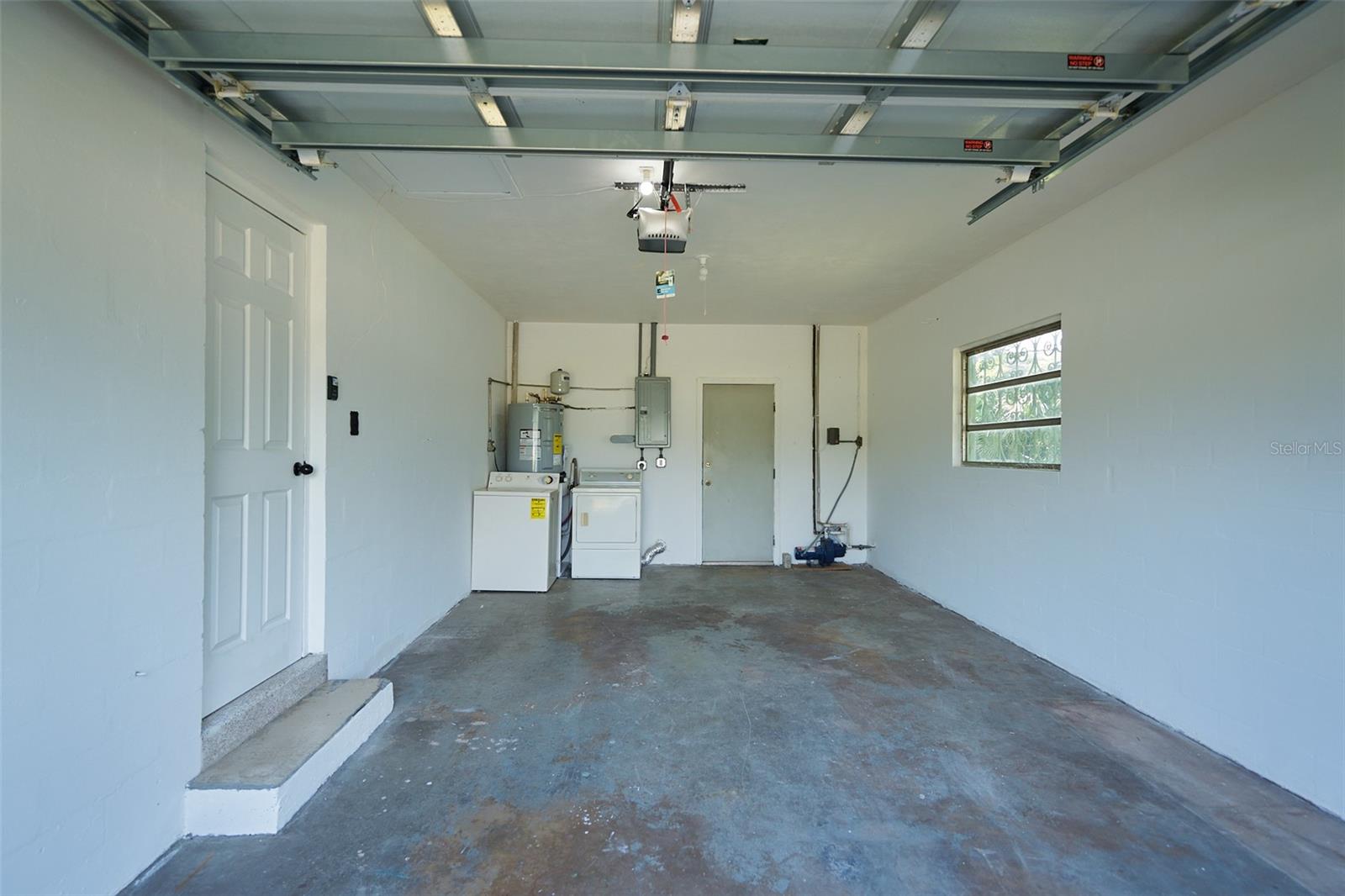 Image 16 of 21 For 1301 Oakwood Avenue