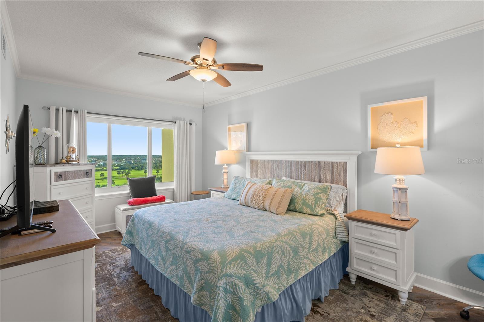 Image 30 of 91 For 200 Ocean Crest Drive 614