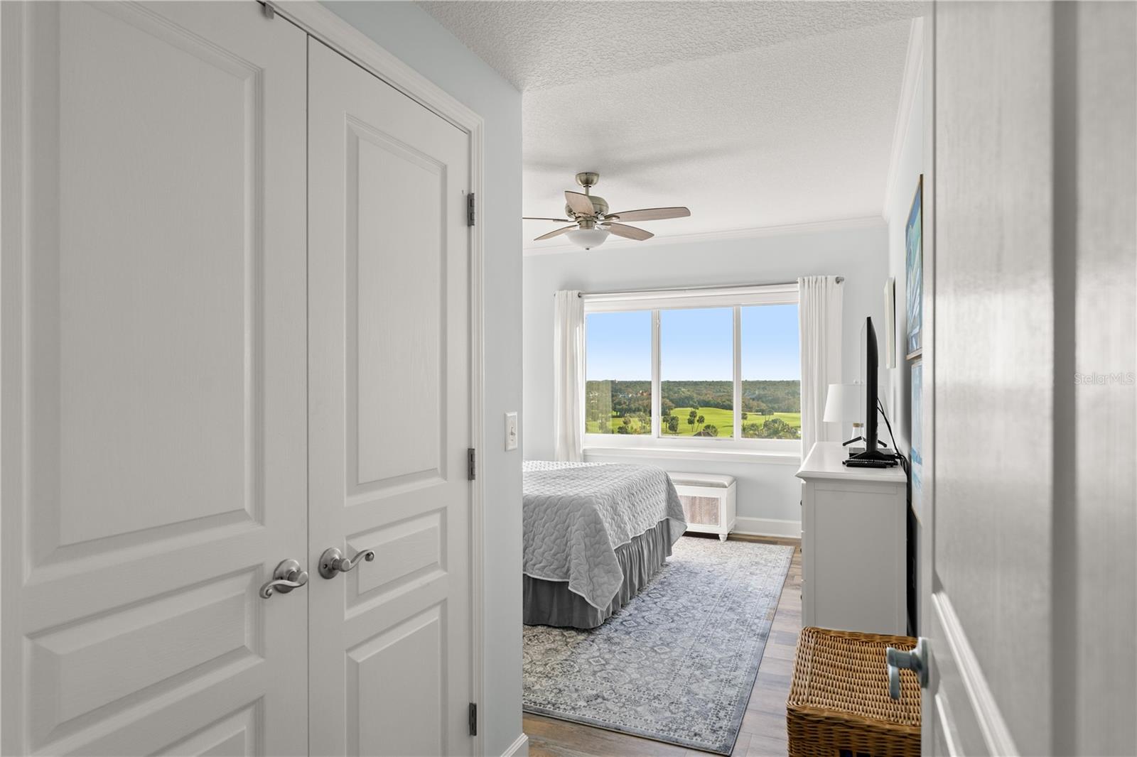 Image 34 of 91 For 200 Ocean Crest Drive 614