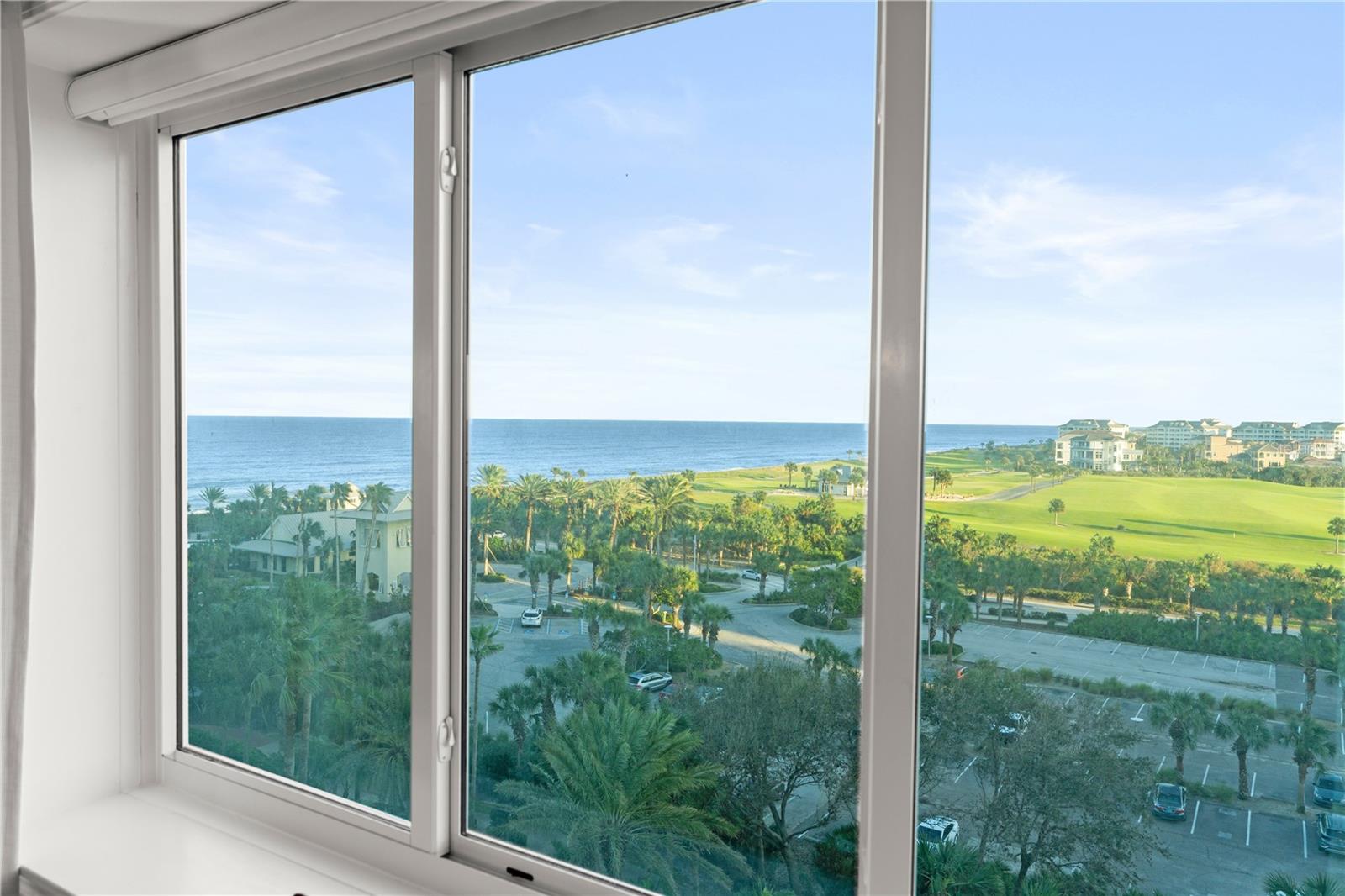 Image 36 of 91 For 200 Ocean Crest Drive 614