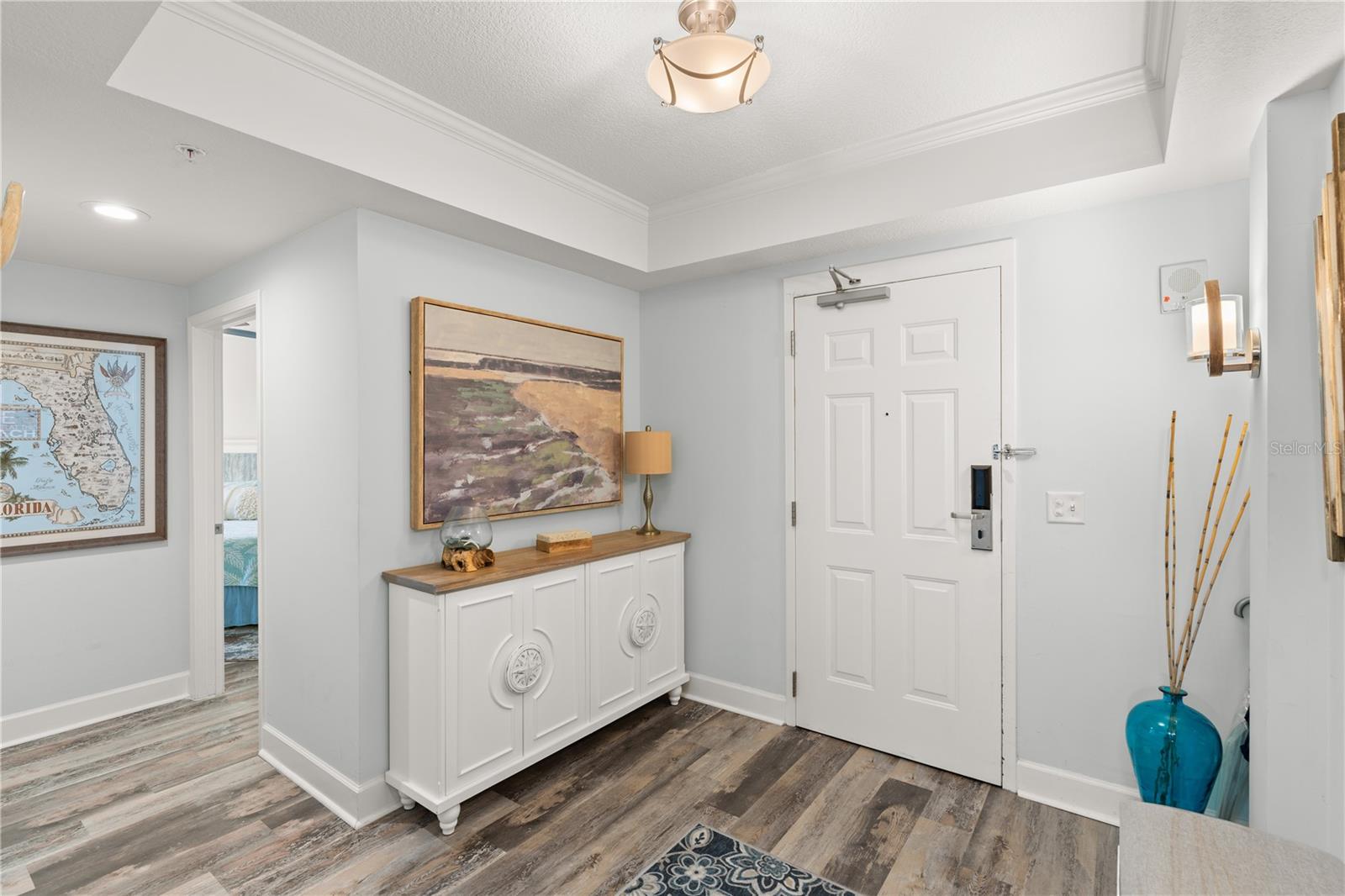 Image 4 of 91 For 200 Ocean Crest Drive 614