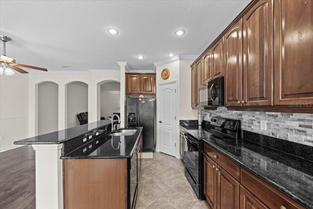 Image 11 of 50 For 70 Riverview Bend S 715