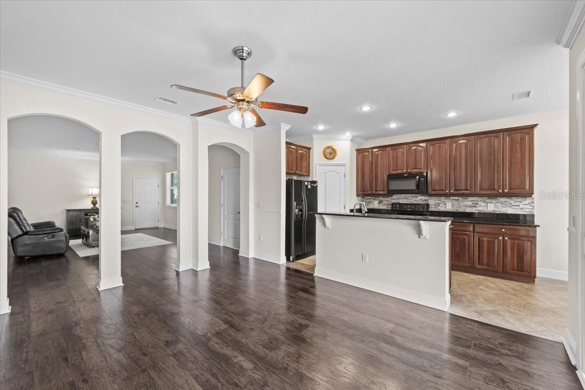 Image 14 of 50 For 70 Riverview Bend S 715