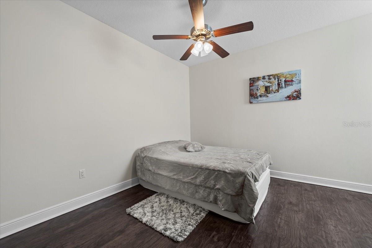 Image 29 of 50 For 70 Riverview Bend S 715