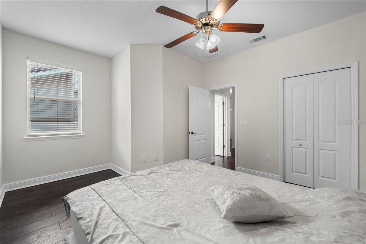 Image 31 of 50 For 70 Riverview Bend S 715
