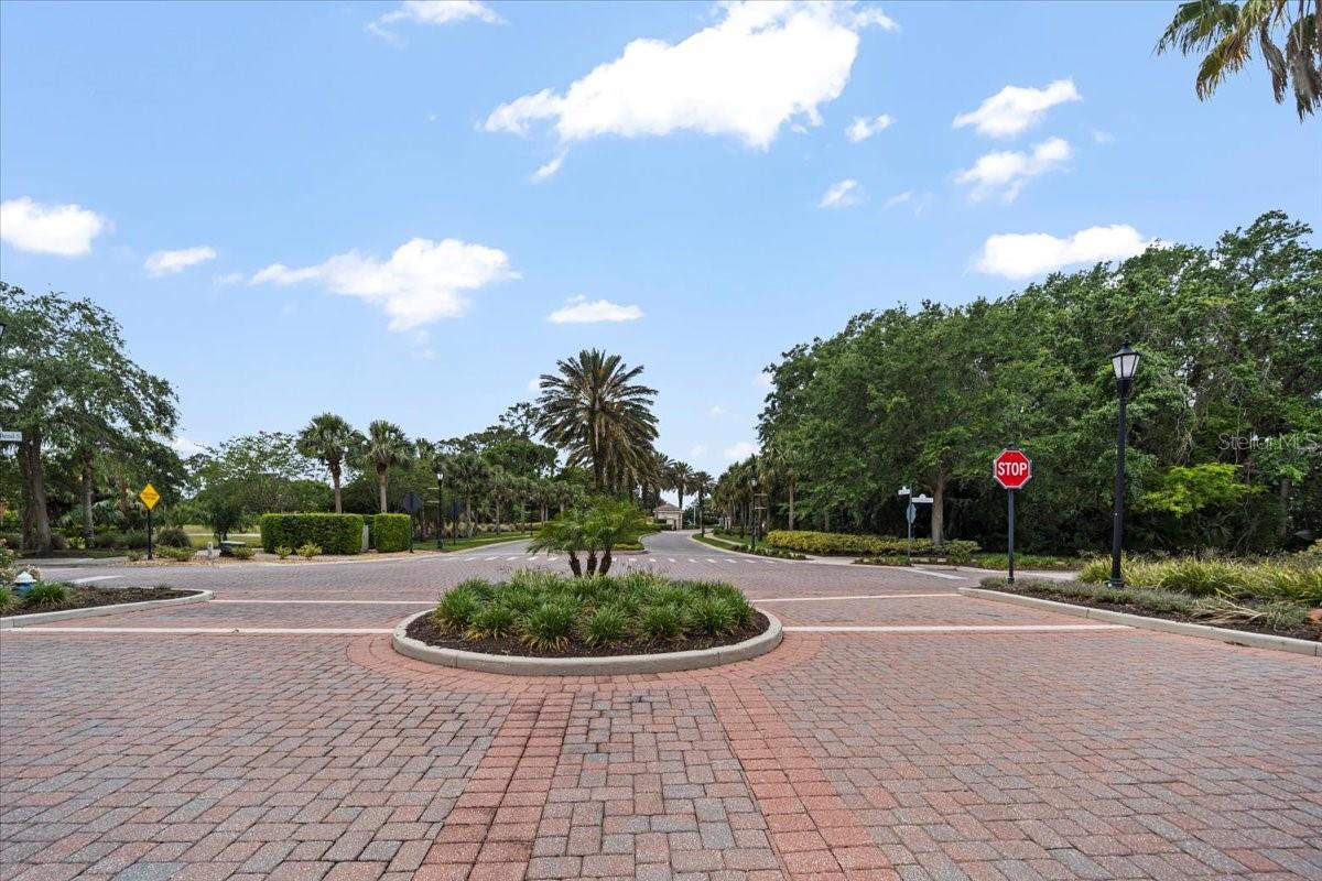 Image 35 of 50 For 70 Riverview Bend S 715