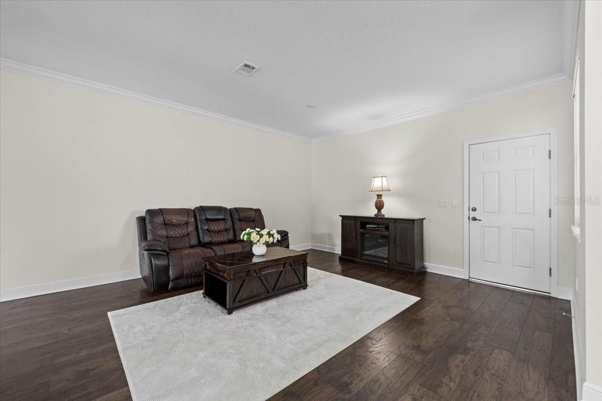 Image 5 of 50 For 70 Riverview Bend S 715