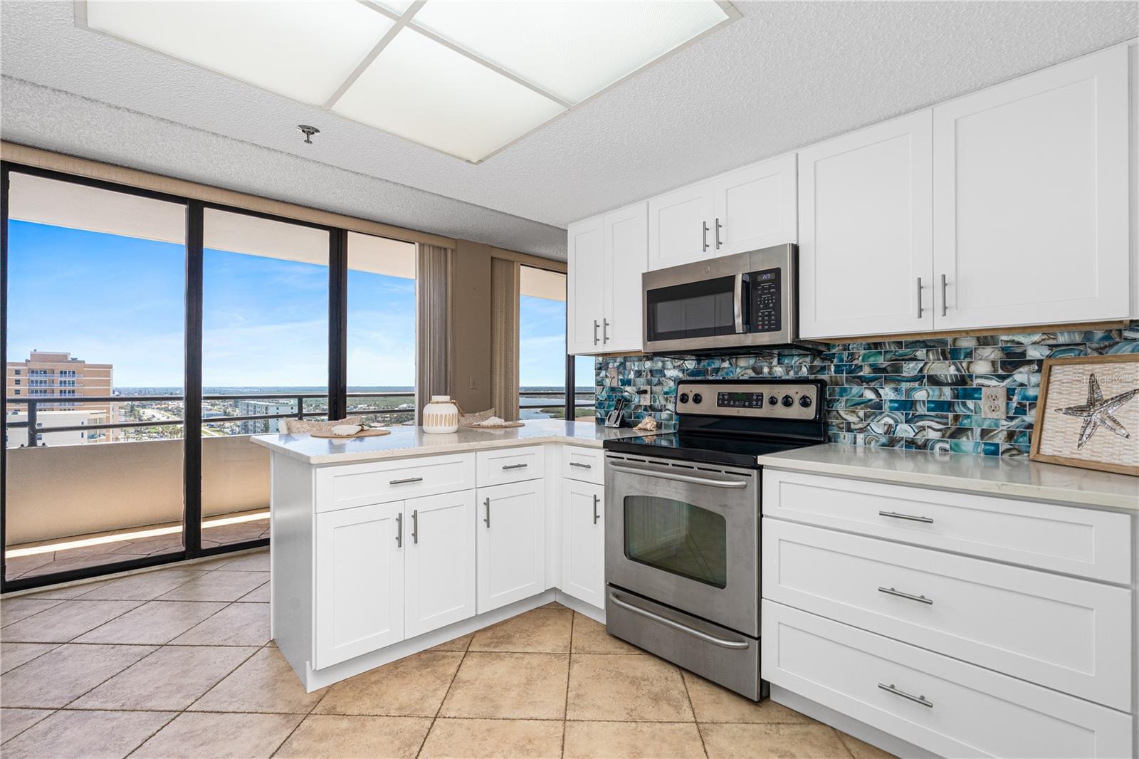 Image 11 of 32 For 3743 S Atlantic Avenue 11d