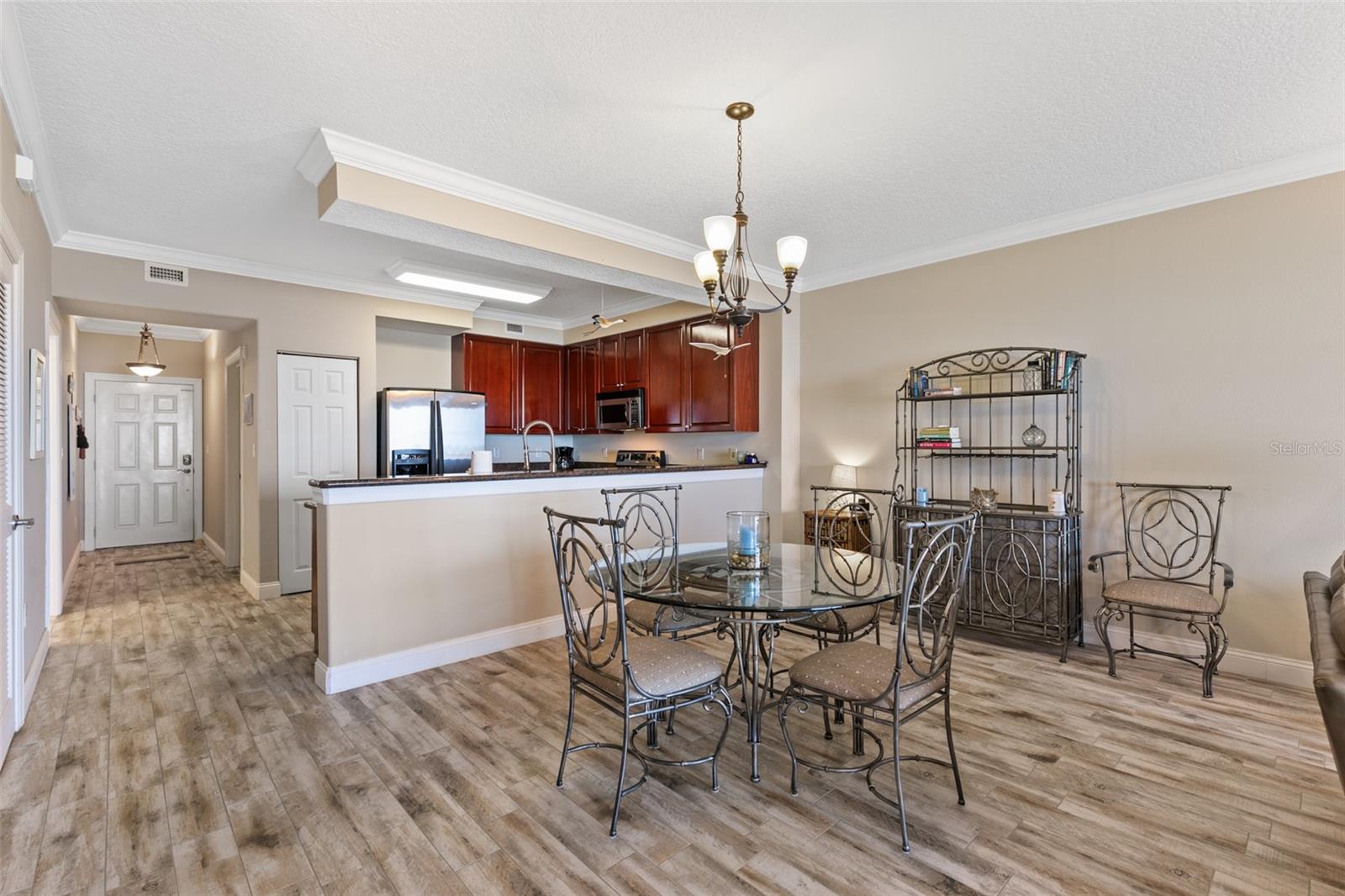 Image 10 of 63 For 60 Surfview Drive 502