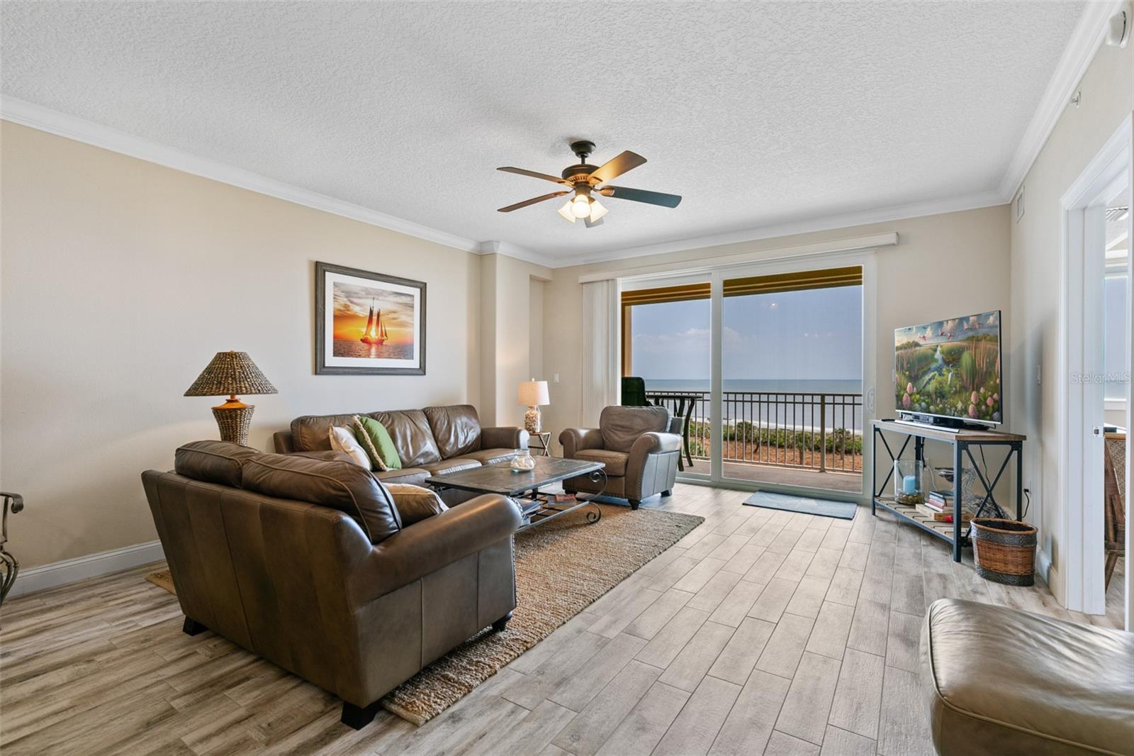 Image 11 of 63 For 60 Surfview Drive 502