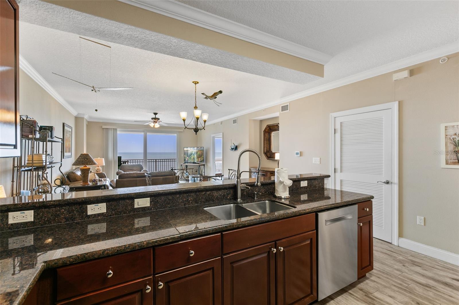 Image 5 of 63 For 60 Surfview Drive 502