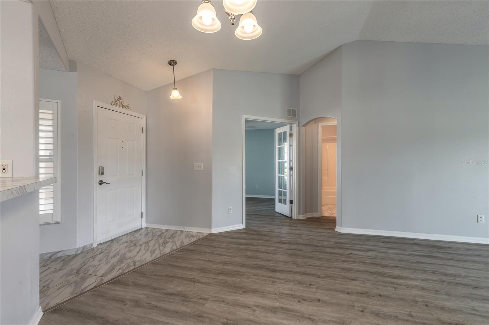 Image 12 of 33 For 613 Clairmont Lane