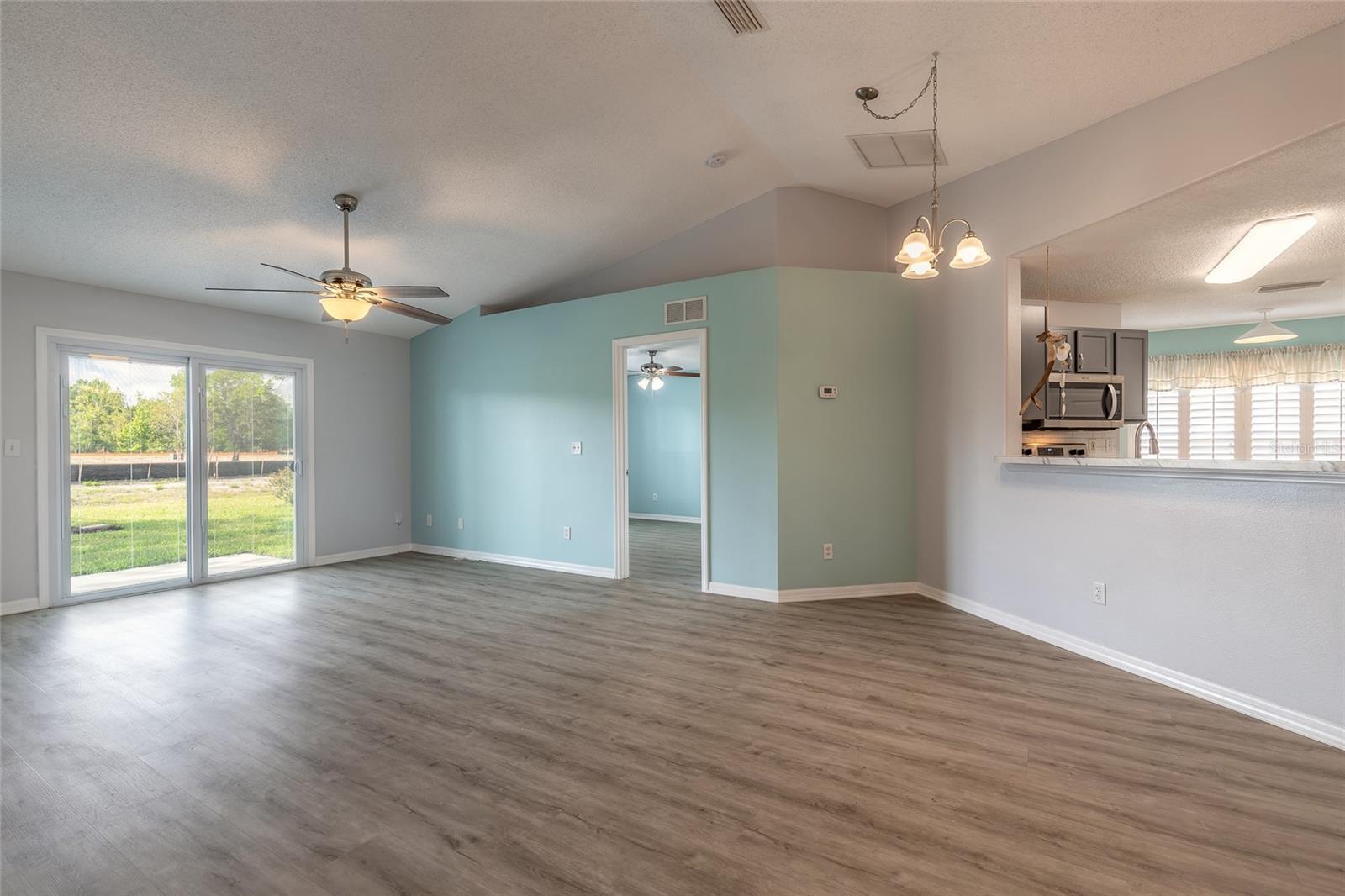 Image 7 of 33 For 613 Clairmont Lane