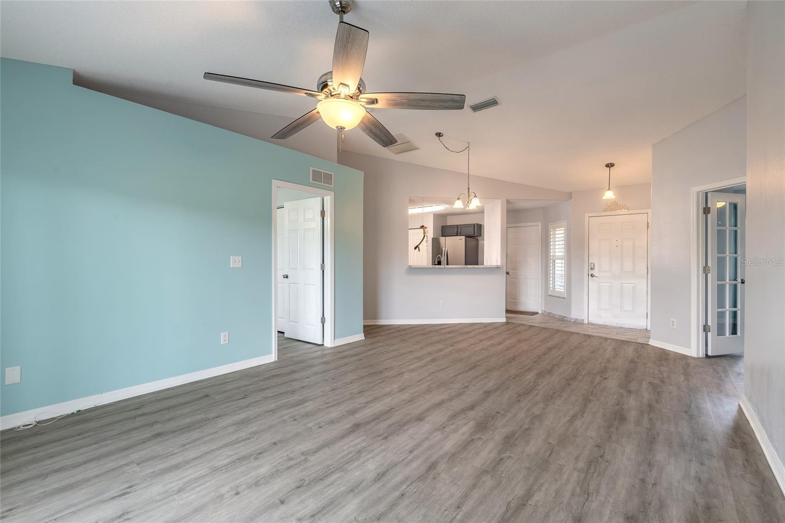 Image 8 of 33 For 613 Clairmont Lane