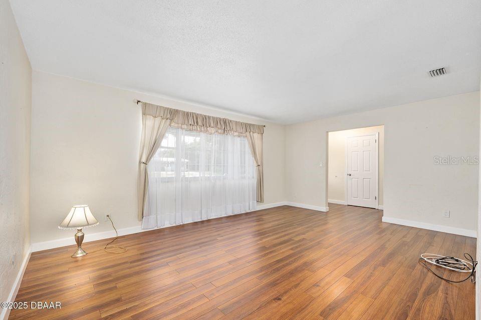 Image 18 of 43 For 241 Sanchez Avenue