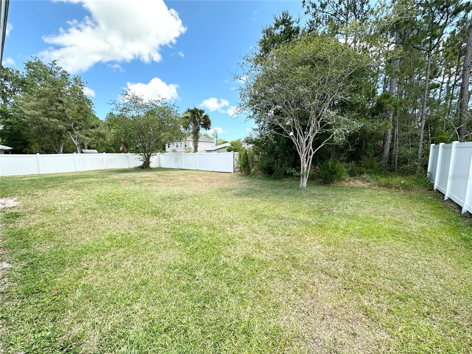 Image 8 of 53 For 15 Ruth Drive