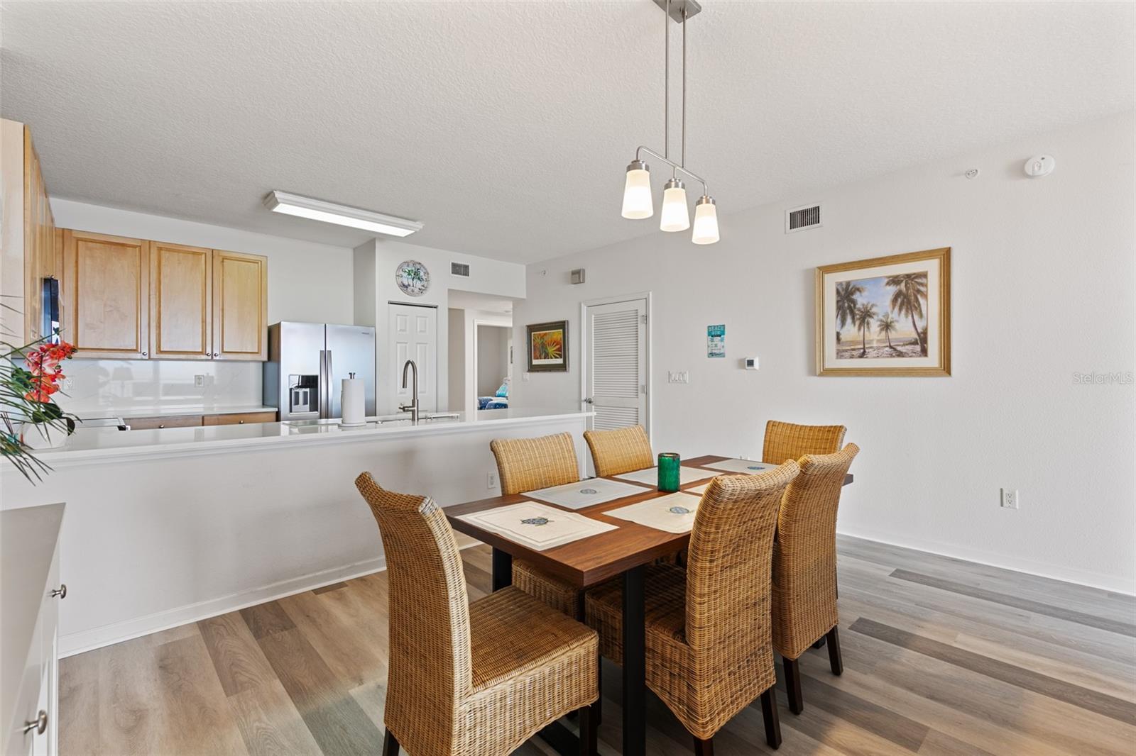 Image 10 of 66 For 80 Surfview Drive 718