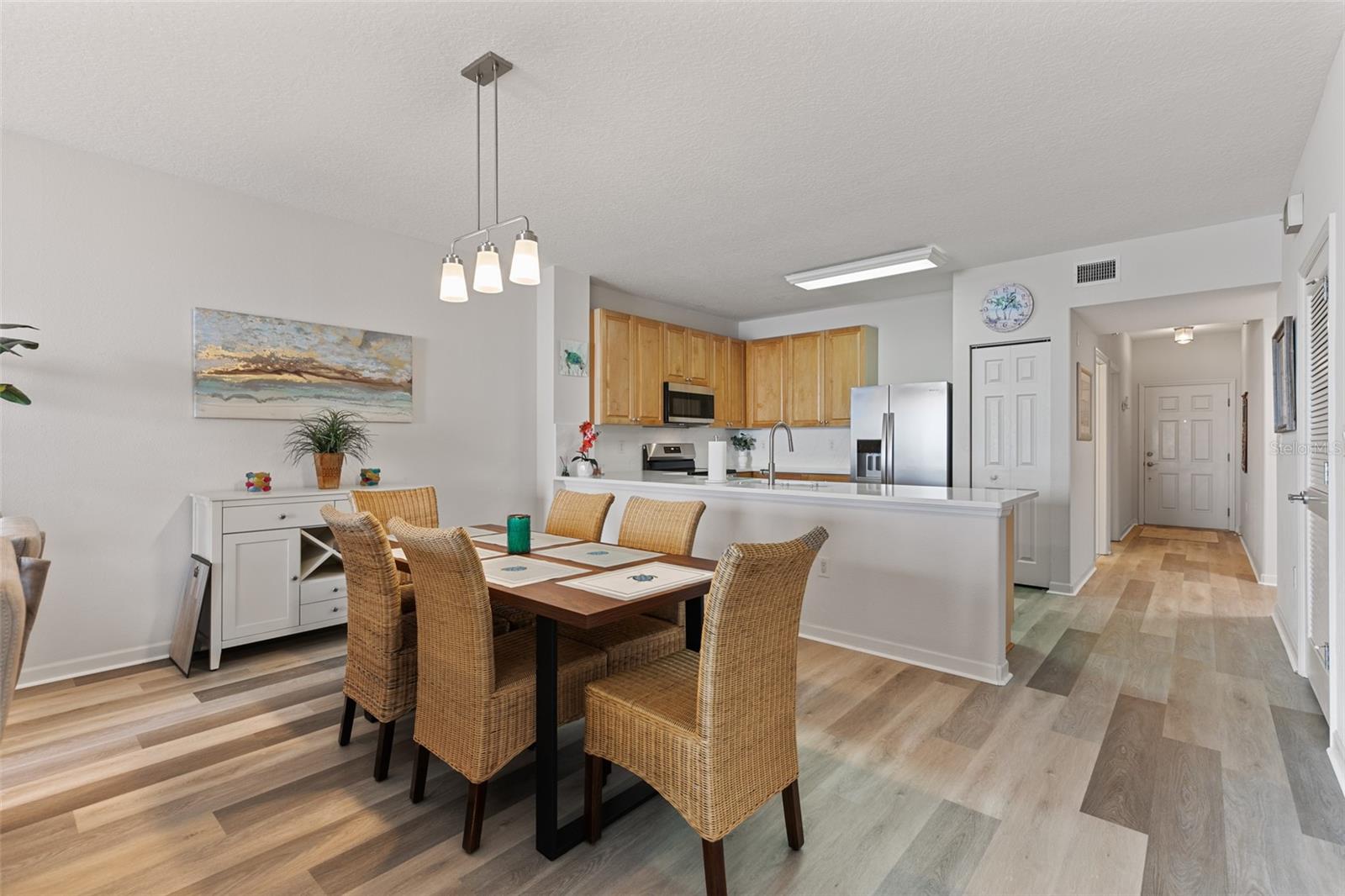Image 11 of 66 For 80 Surfview Drive 718