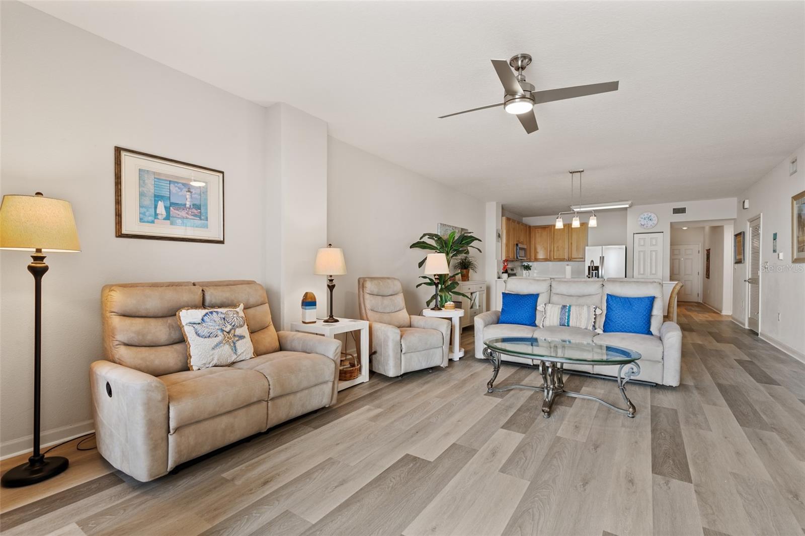 Image 15 of 66 For 80 Surfview Drive 718