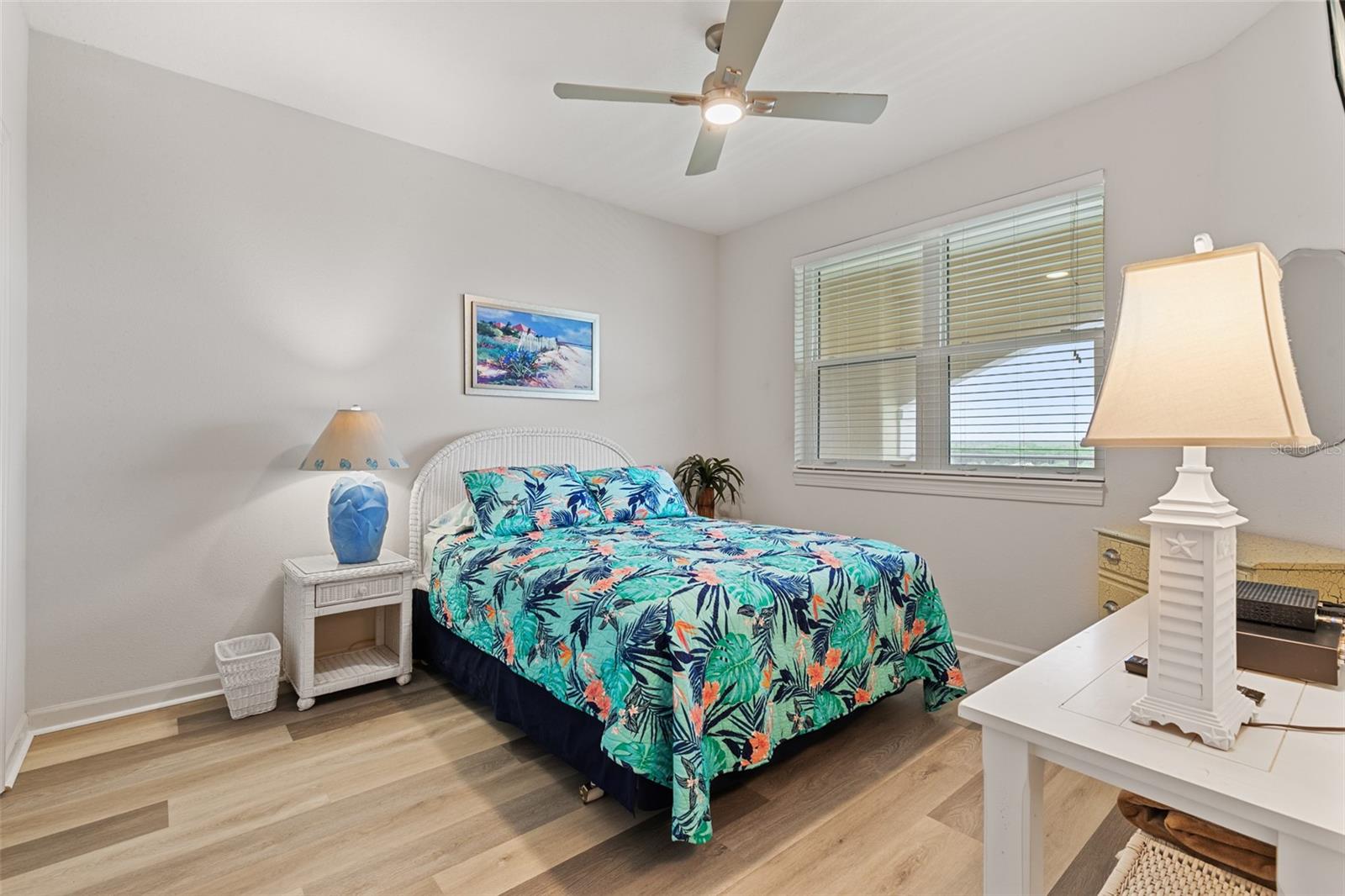 Image 31 of 66 For 80 Surfview Drive 718