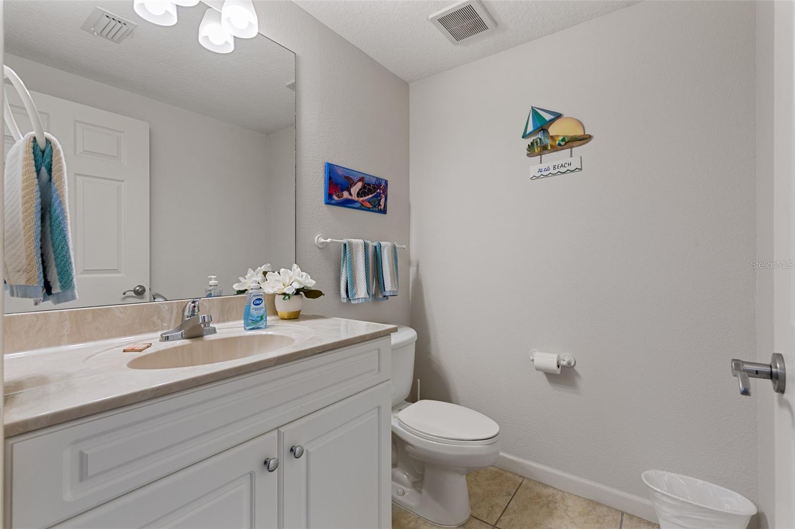 Image 33 of 66 For 80 Surfview Drive 718