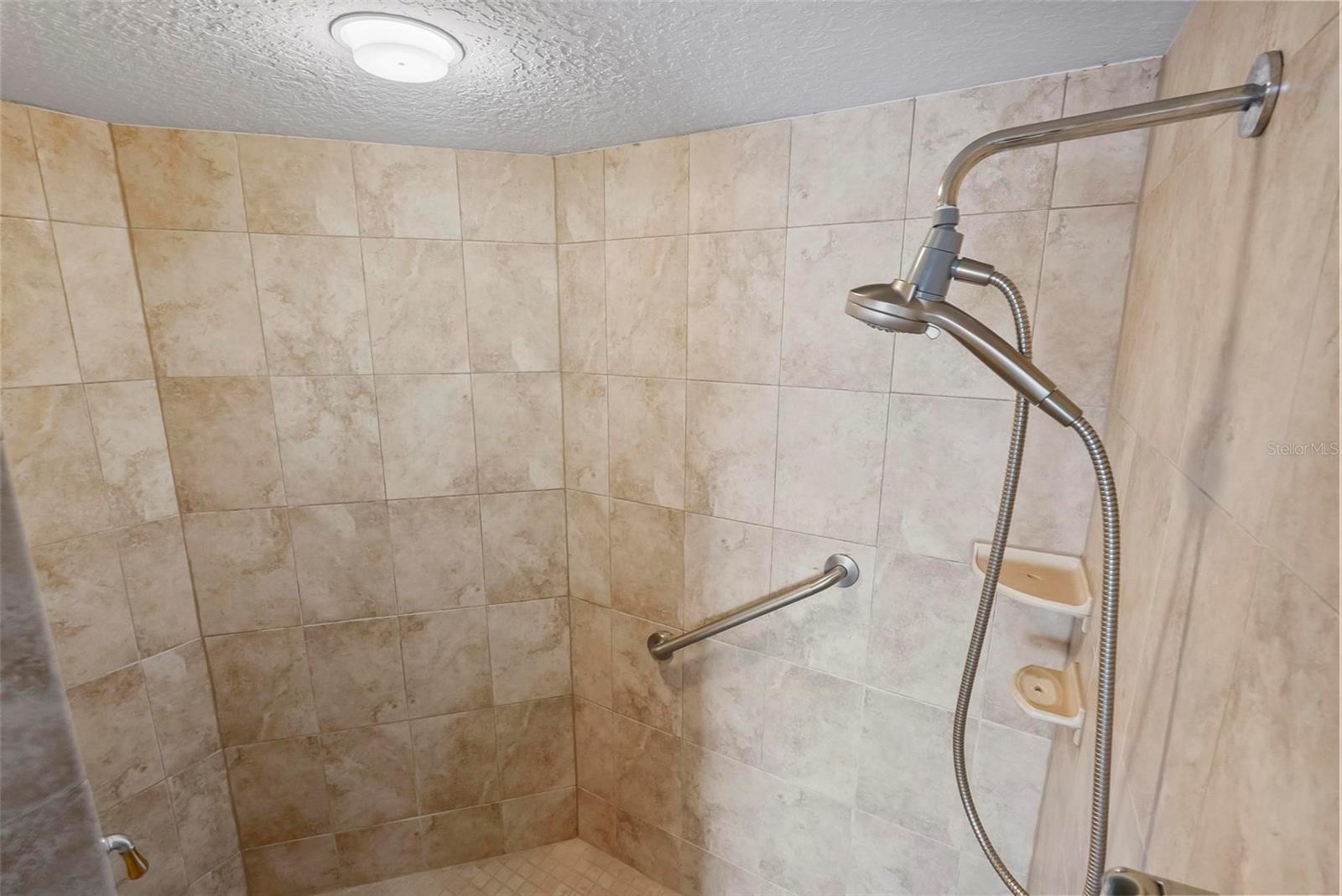 Image 14 of 39 For 2071 Atlantic Avenue 1005