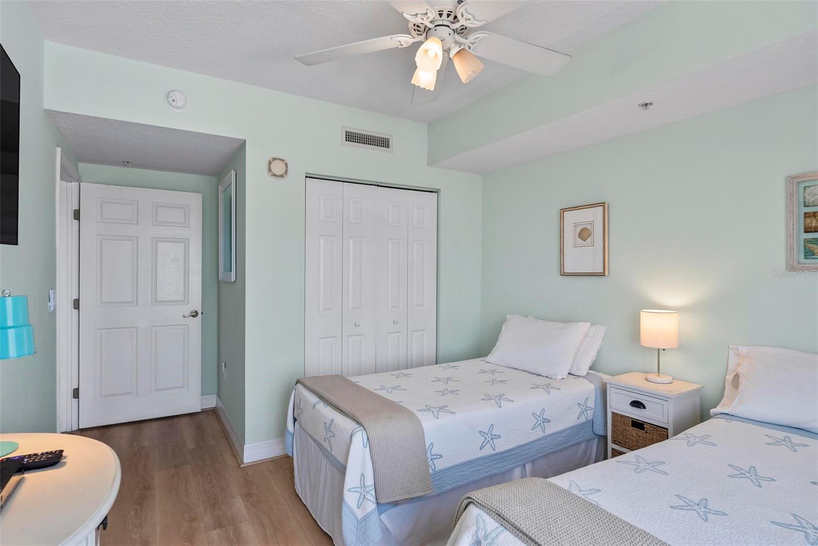 Image 19 of 39 For 2071 Atlantic Avenue 1005