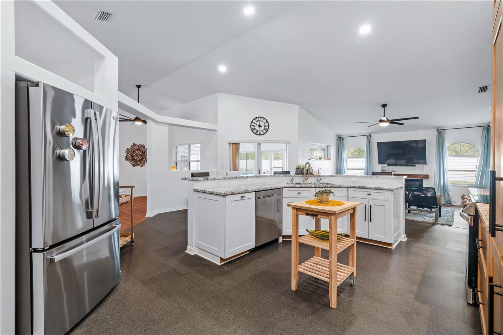 Image 19 of 47 For 55 Westgrill Drive