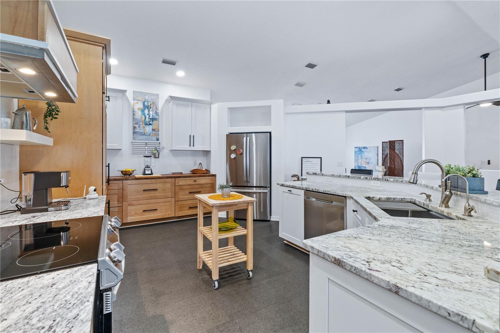 Image 21 of 47 For 55 Westgrill Drive