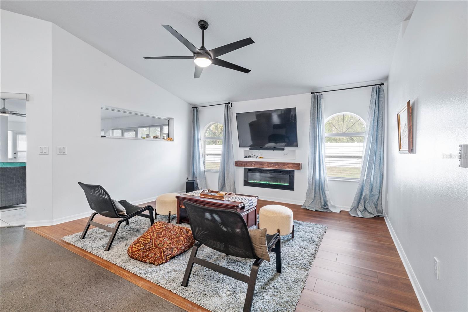 Image 25 of 47 For 55 Westgrill Drive