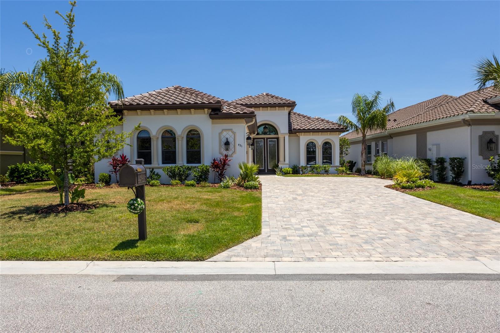 Image 41 of 55 For 431 Bourganville Drive