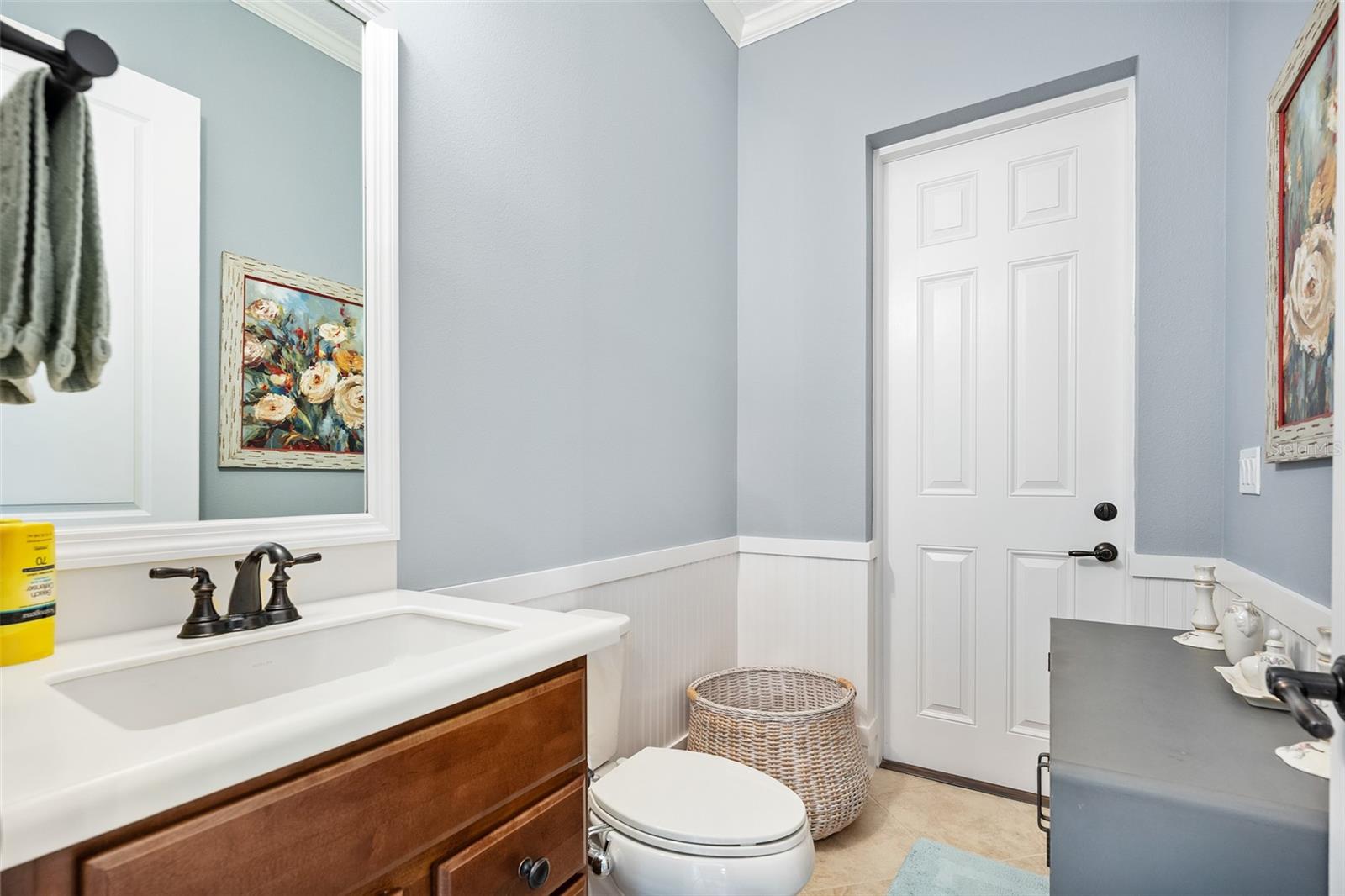 Image 36 of 67 For 665 South Lake Drive