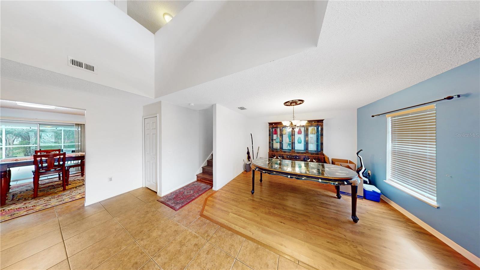 Image 6 of 31 For 124 Lindsay Drive