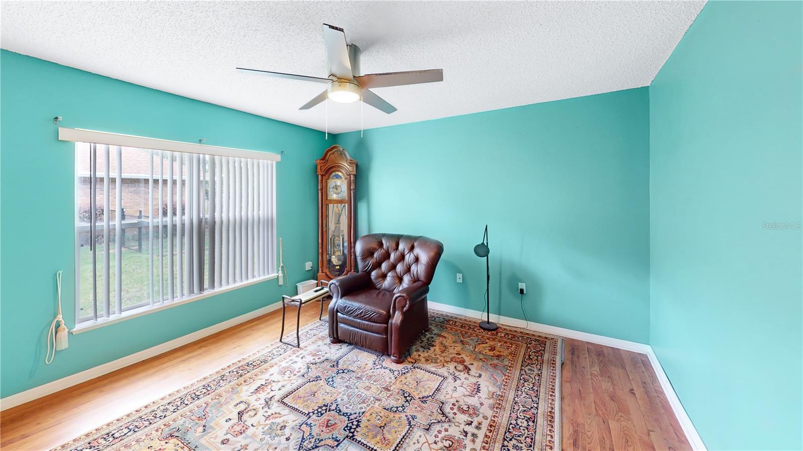 Image 8 of 31 For 124 Lindsay Drive
