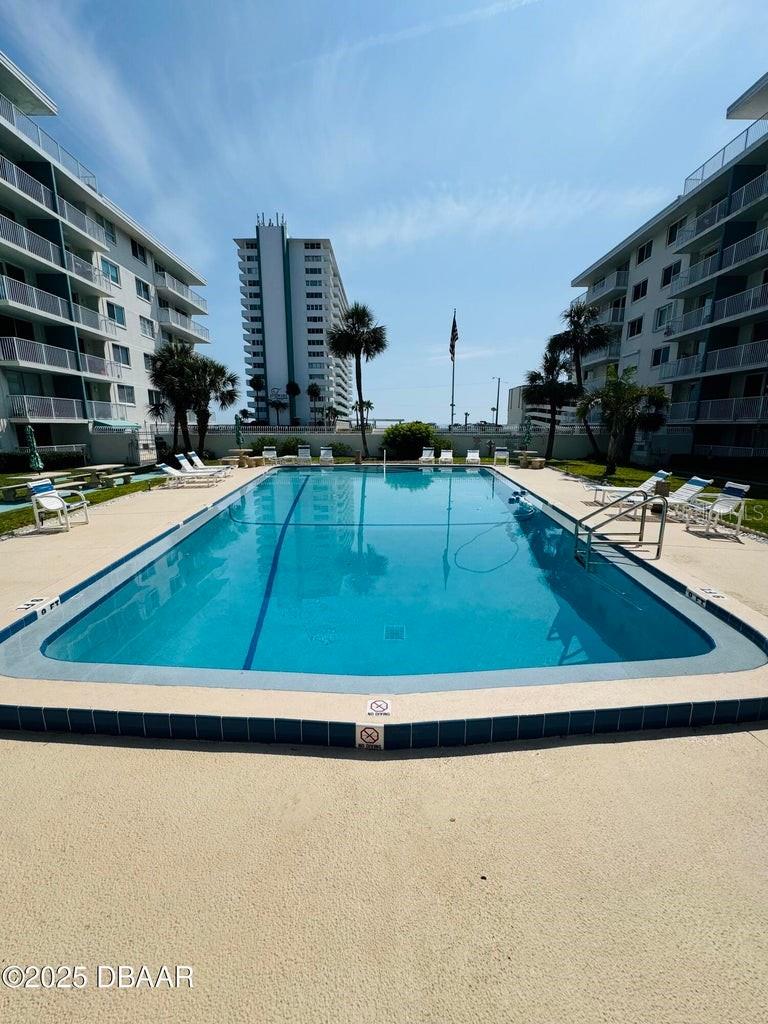 Image 4 of 32 For 2727 Atlantic Avenue 602