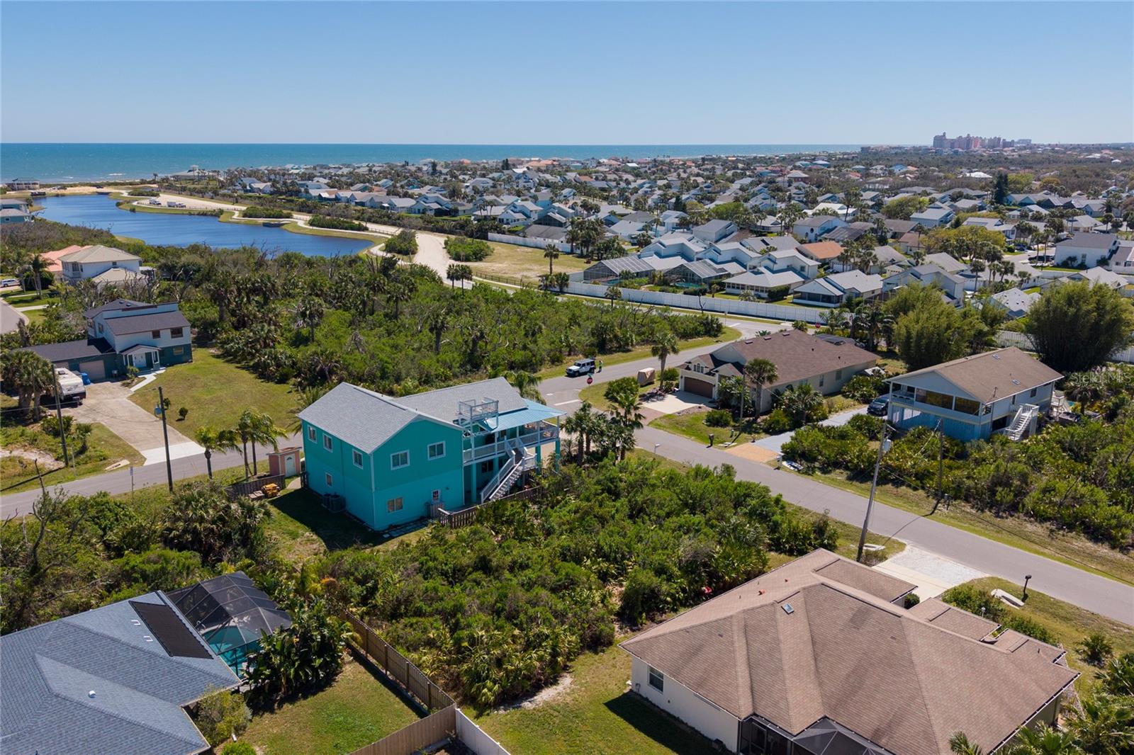 Image 10 of 33 For 25 Surf Drive