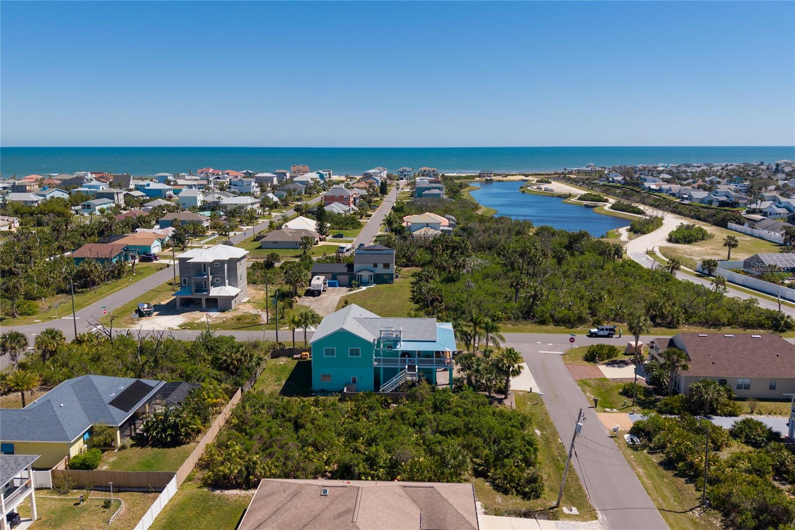 Image 16 of 33 For 25 Surf Drive