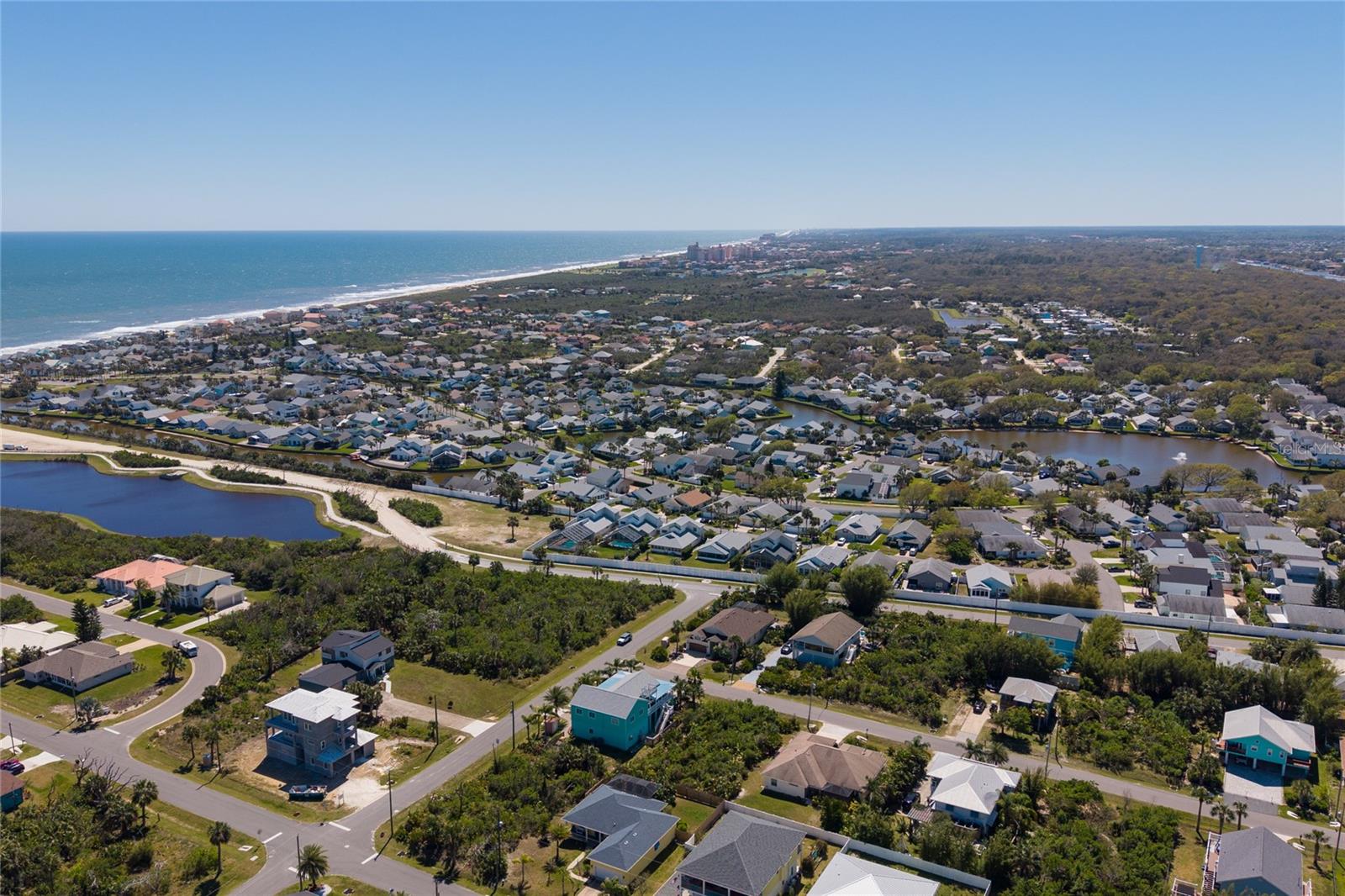 Image 24 of 33 For 25 Surf Drive