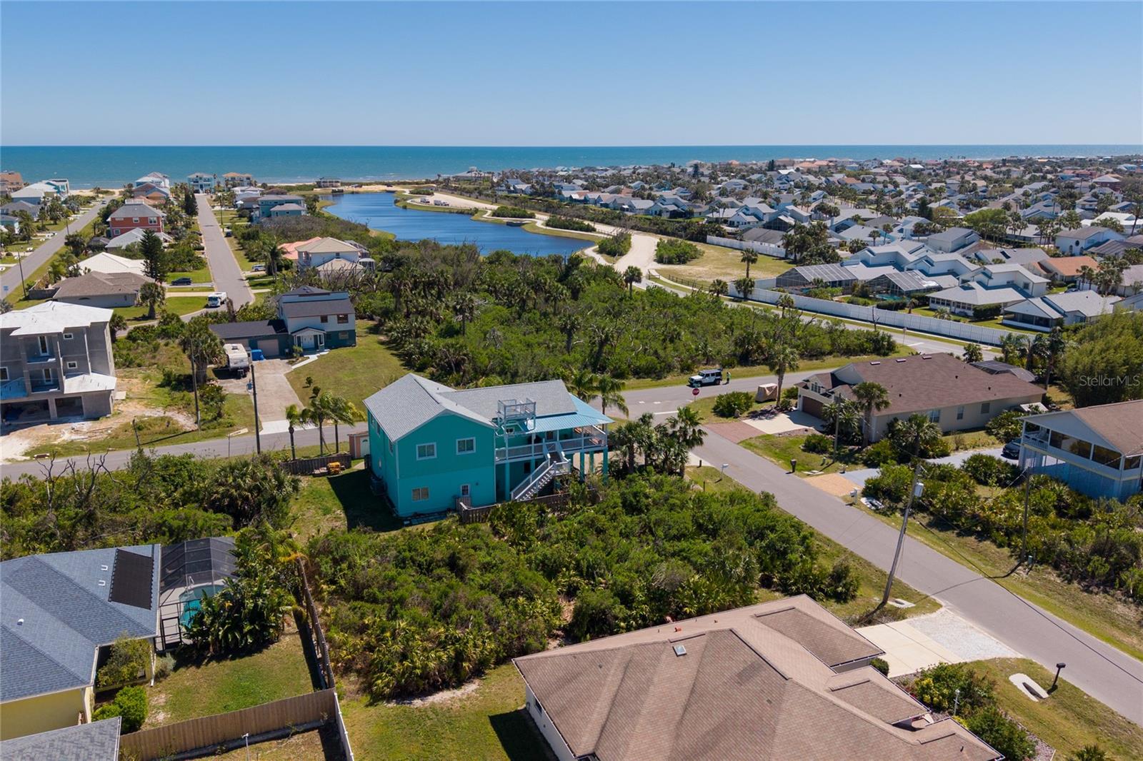 Image 9 of 33 For 25 Surf Drive