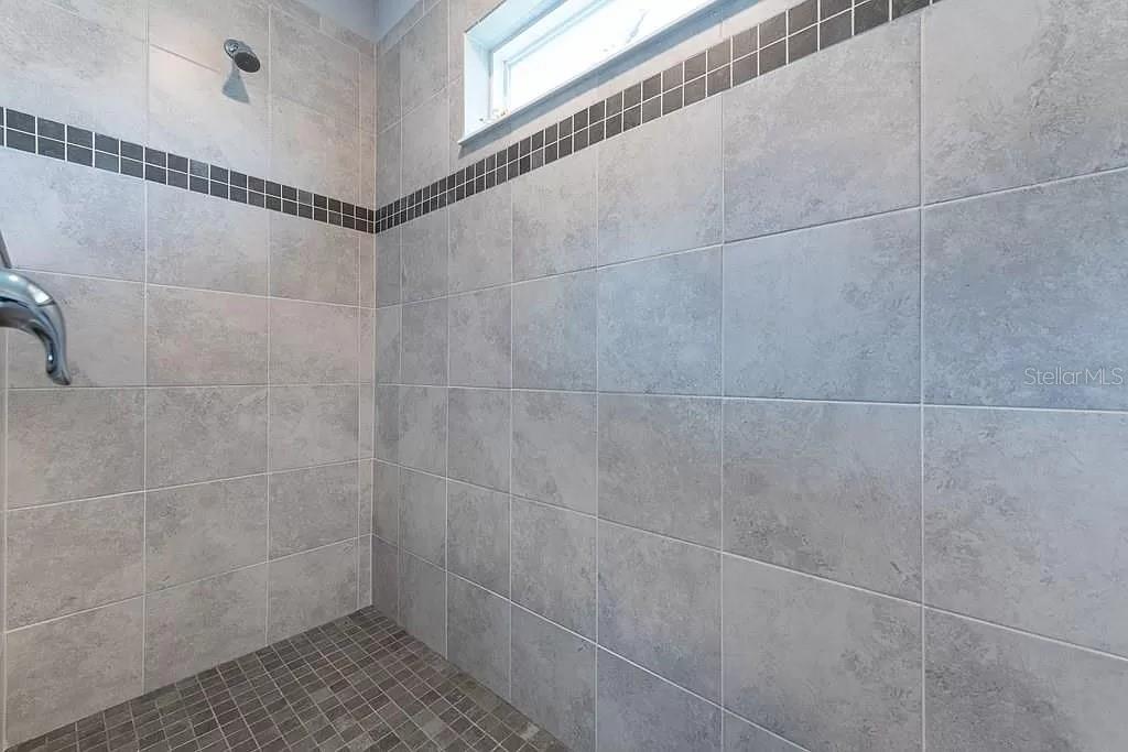 Image 14 of 28 For 6 Saint Johns Avenue