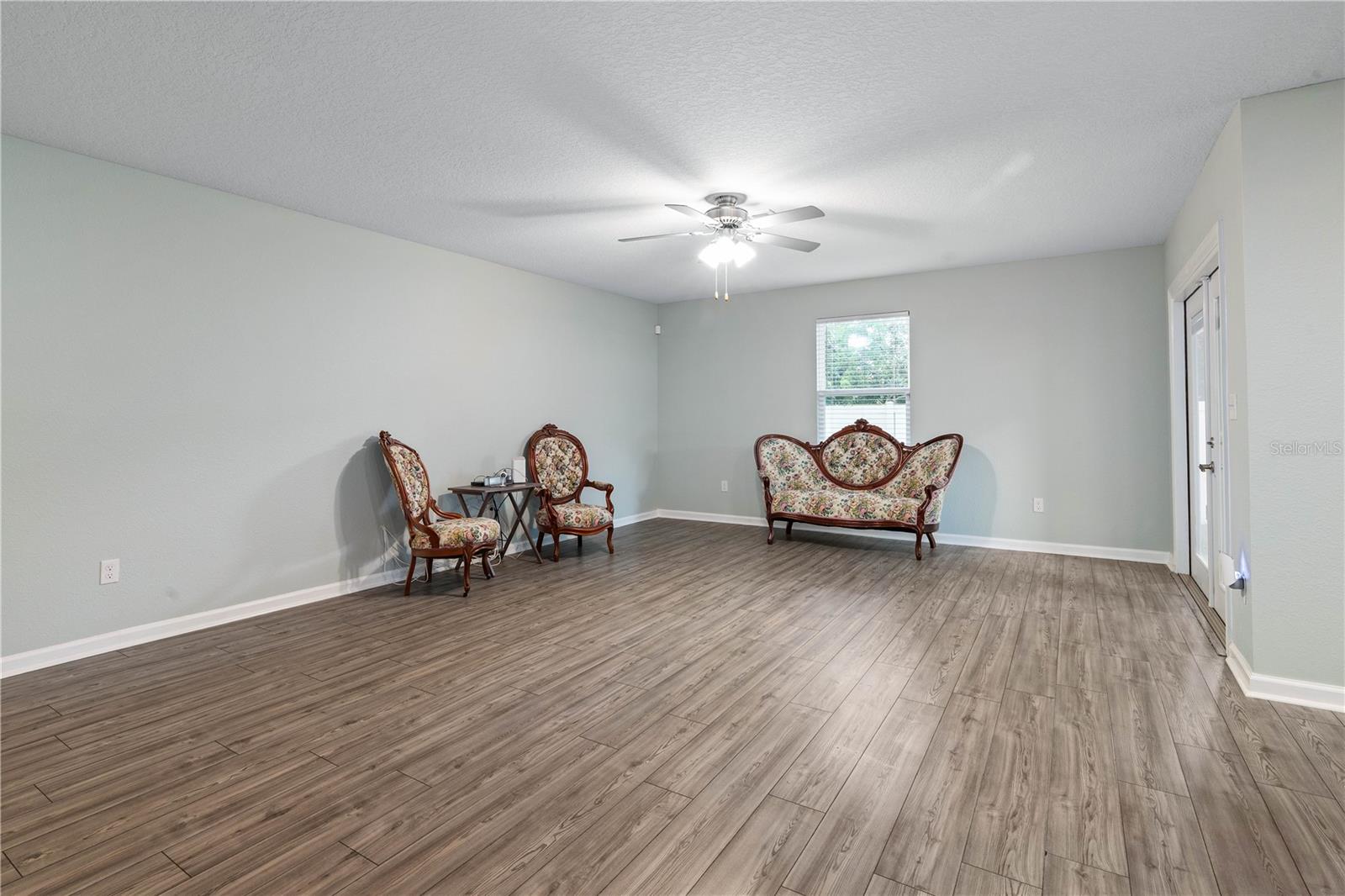 Image 11 of 40 For 8552 Lake George Circle W