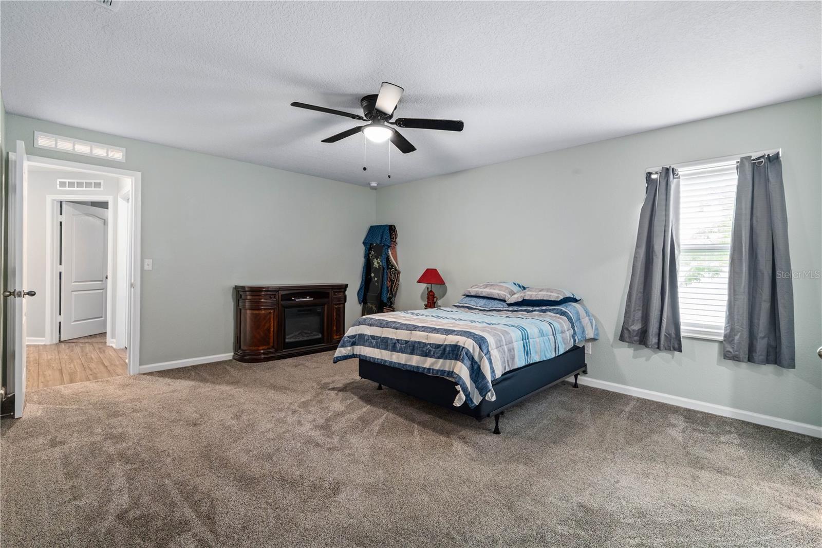 Image 14 of 40 For 8552 Lake George Circle W