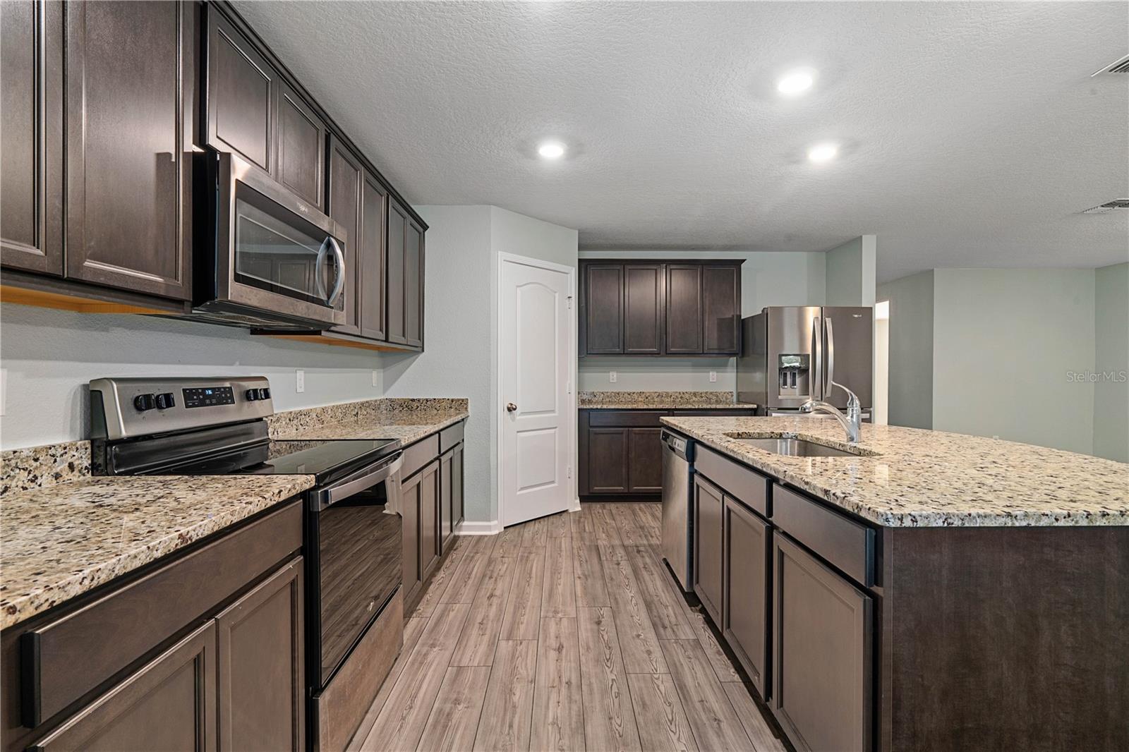 Image 6 of 40 For 8552 Lake George Circle W